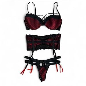 VENUS Black and Red Lingerie Set